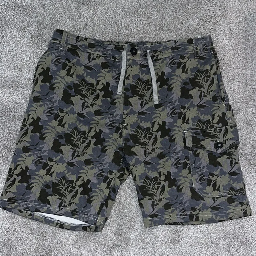 New Johnnie-O Fleece Terry cotton poly Jungle Lounger Cargo Camouflage shorts M
